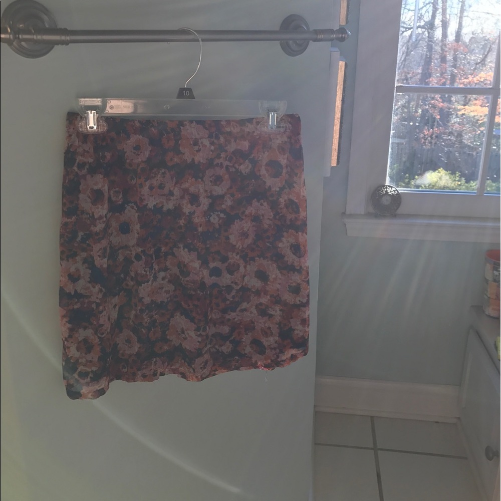 Floral mini skirt